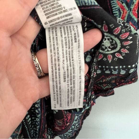 Hollister Tribal Elephant Print Tank Top Women's Size Medium Sleeveless Black - Picture 5 of 6